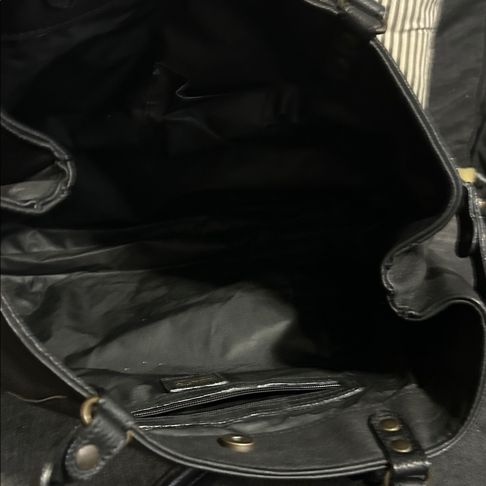 Abaco Black Leather Tote Bag - Picture 7 of 9